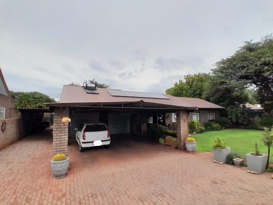 4 Bedroom Property for Sale in Kathu Northern Cape